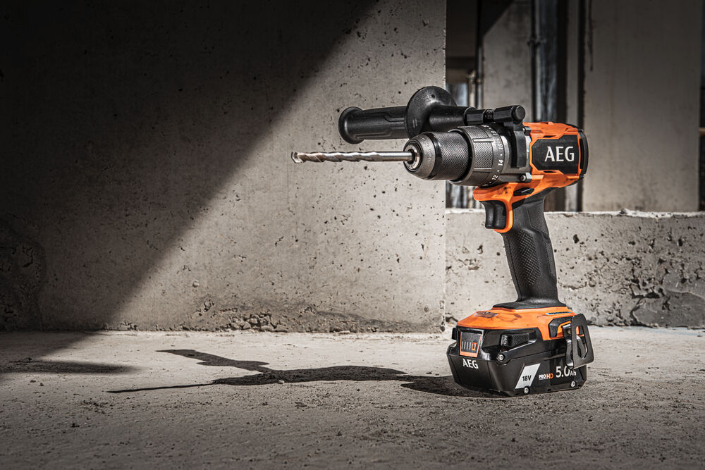 Дрель-шуруповерт ударная аккумуляторная бесщеточная AEG BSB18C3BL-X02C