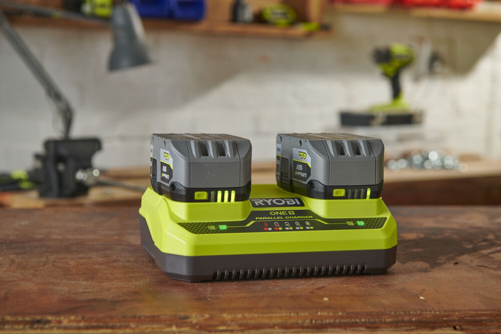 Зарядное устройство RYOBI RC18240 система ONE +