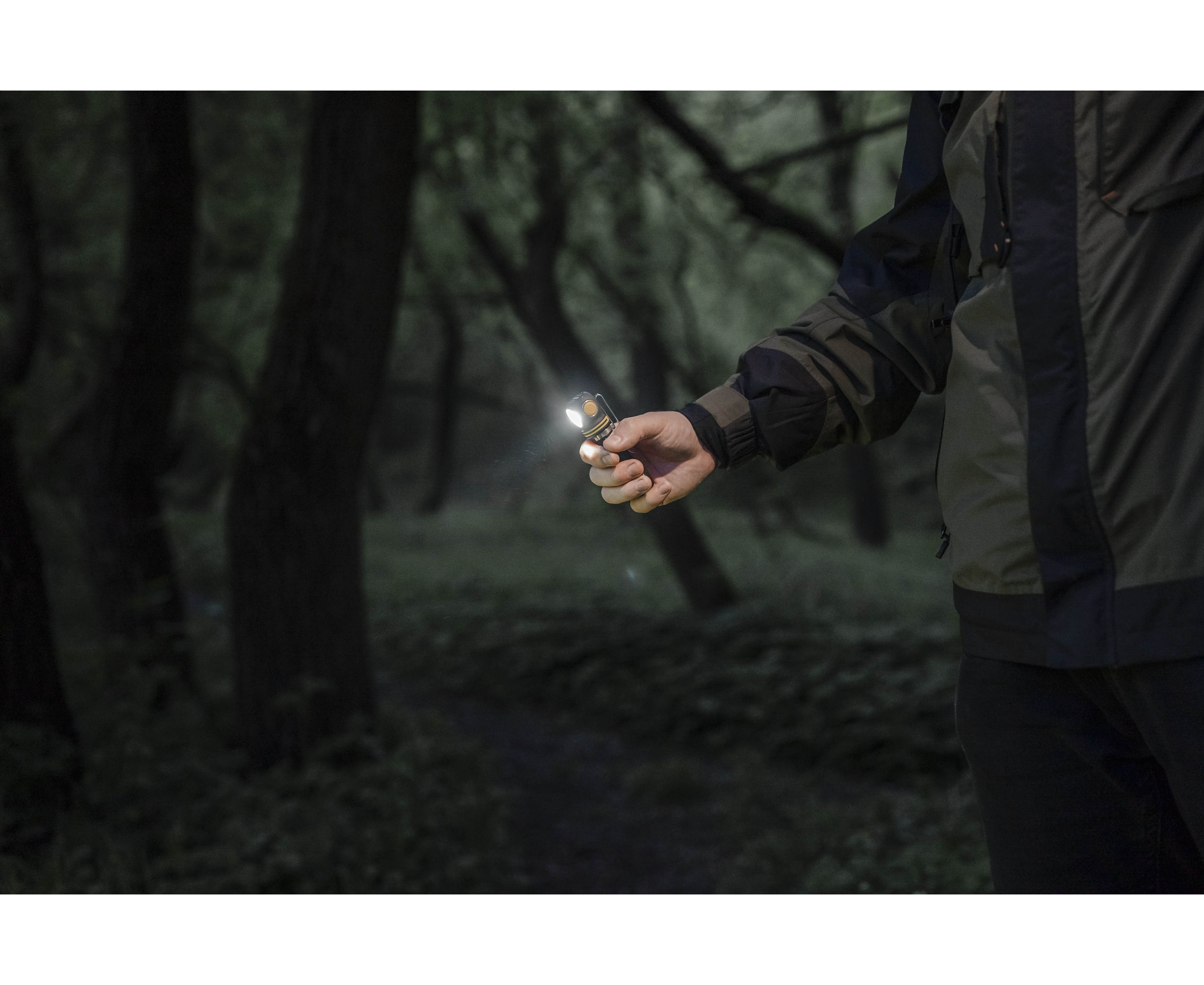 Фонарь Armytek Elf C2 USB-C Теплый